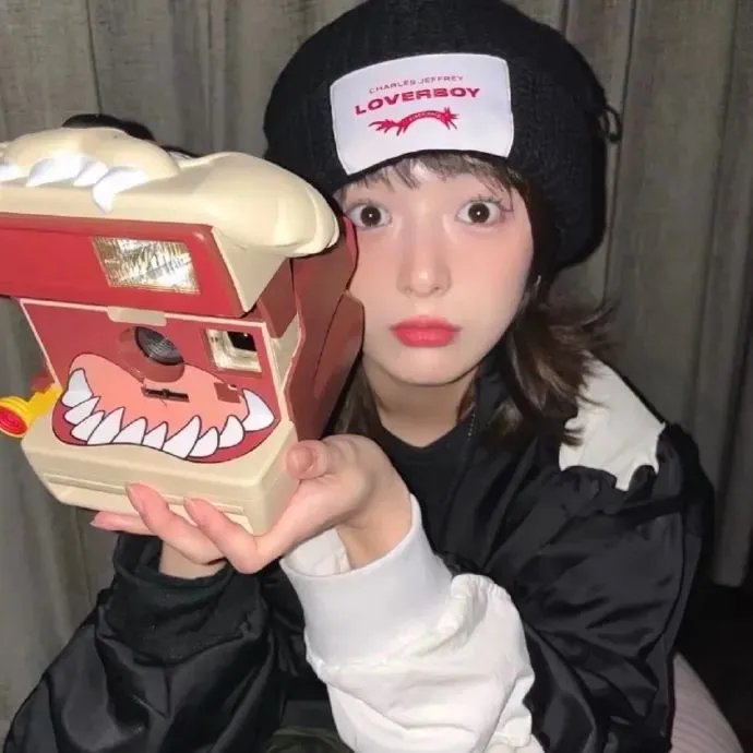 好女三头瞒